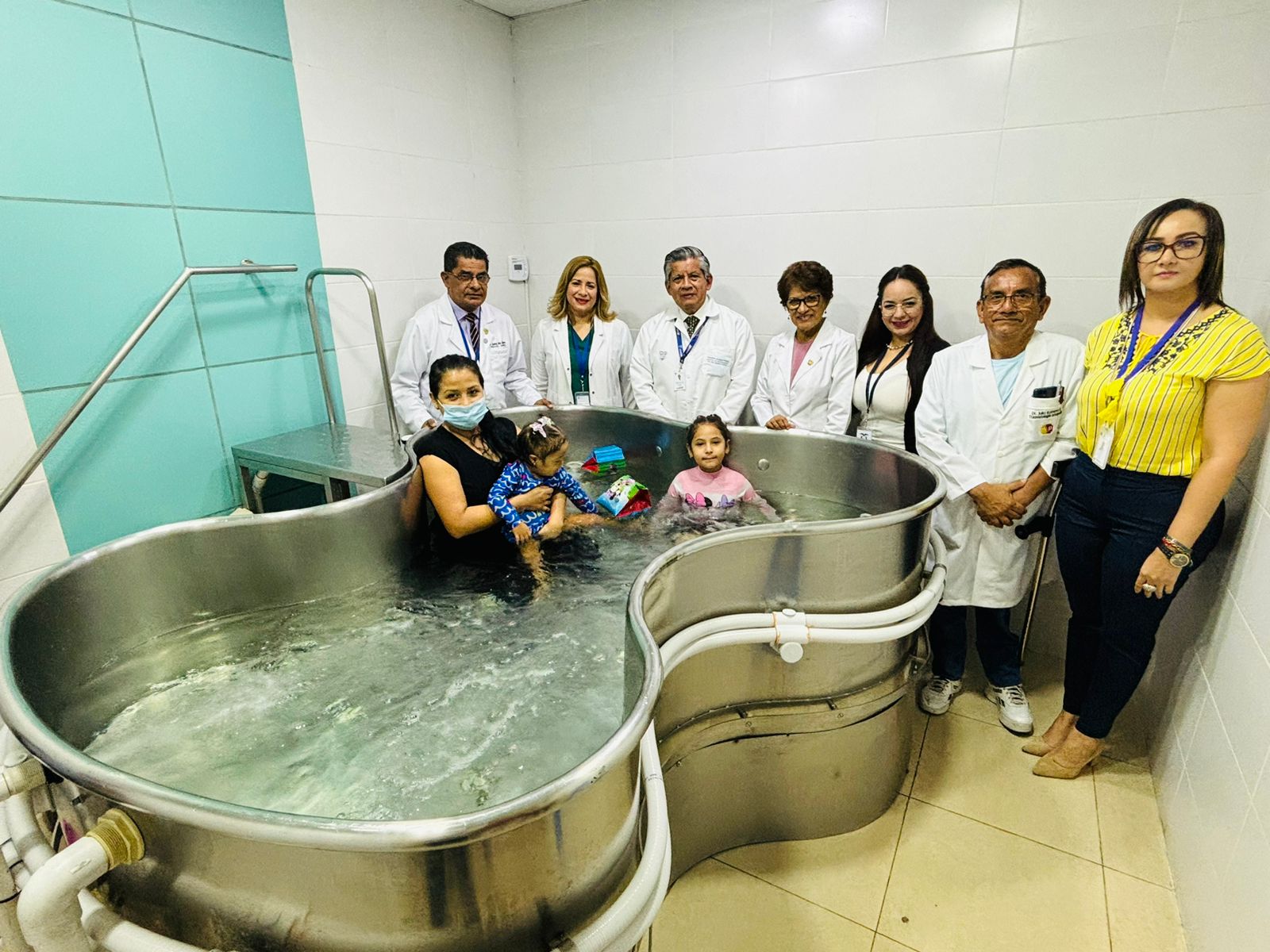 Servicio de hidroterapia en el Hospital del Niño se reactivó para beneficio de la población infantil